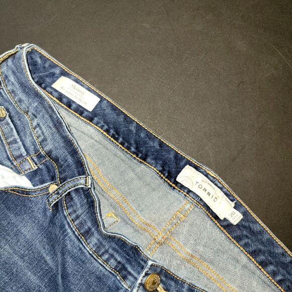 Torrid Distressed Skinny Jeans 20 - Picture 5 of 11